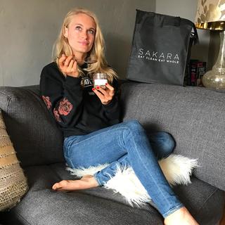 Leven Rambin feet photo thumbnail