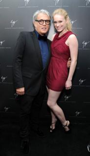 Leven Rambin feet photo thumbnail