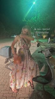 Leven Rambin feet photo thumbnail