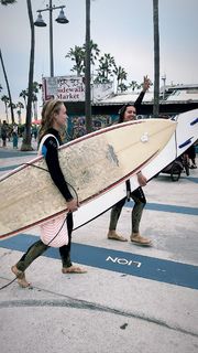 Leven Rambin feet photo thumbnail
