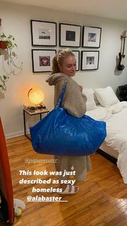 Leven Rambin feet photo thumbnail