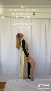 Leven Rambin feet photo thumbnail