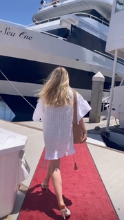 Leven Rambin feet photo thumbnail