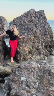 Leven Rambin feet photo thumbnail