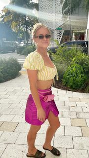 Leven Rambin feet photo thumbnail