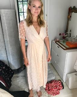 Leven Rambin feet photo thumbnail