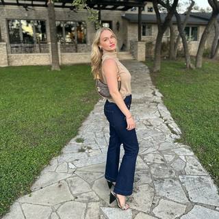 Leven Rambin feet photo thumbnail