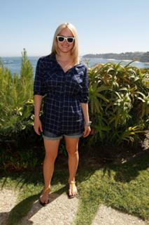 Leven Rambin feet photo thumbnail