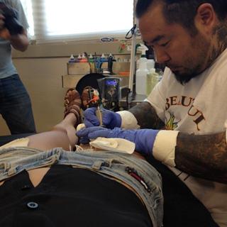 Levy Tran feet photo 9