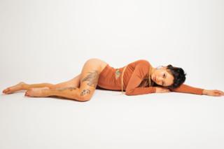 Levy Tran feet photo 19