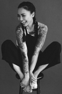 Levy Tran feet photo 10