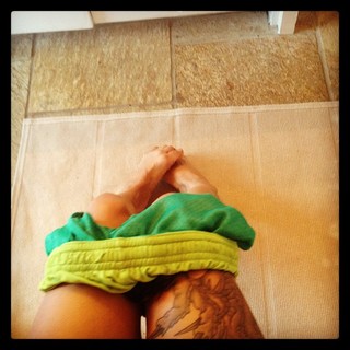 Levy Tran feet photo 7