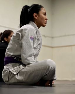 Levy Tran feet photo 2
