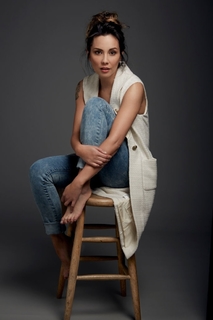 Lexa Doig feet photo thumbnail
