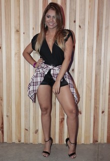 Lexa feet photo 2