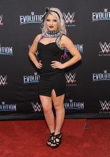 Lexi Kaufman feet photo thumbnail