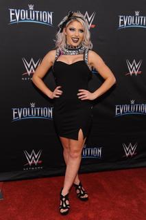 Lexi Kaufman feet photo thumbnail