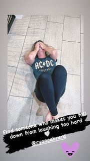 Lexi Kaufman feet photo thumbnail