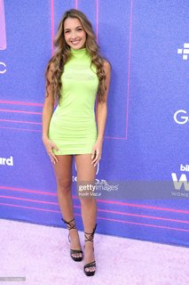 Lexi Rivera feet photo thumbnail
