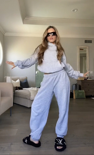 Lexi Rivera feet photo thumbnail