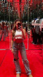 Lexi Rivera feet photo thumbnail