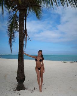 Lexi Rivera feet photo thumbnail