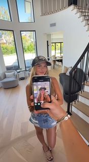 Lexi Rivera feet photo thumbnail