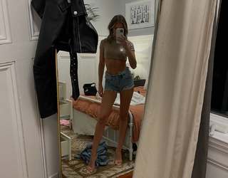 Lexi Wood feet photo 17