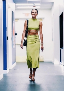 Lexie Hull feet photo thumbnail