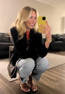 Lexie Hull feet photo thumbnail