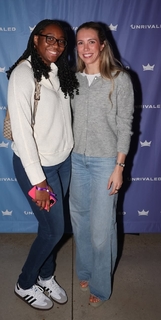 Lexie Hull feet photo thumbnail