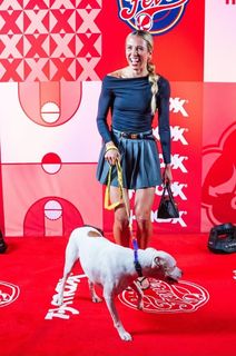 Lexie Hull feet photo thumbnail