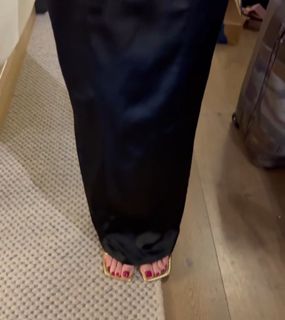 Lexie Hull feet photo thumbnail