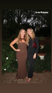 Lexie Hull feet photo thumbnail