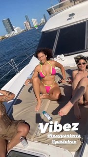 Lexy Panterra feet photo thumbnail