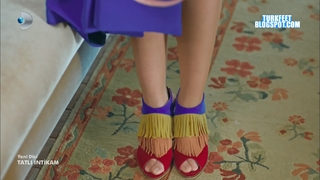 Leyla Lidya Tugutlu feet photo 9