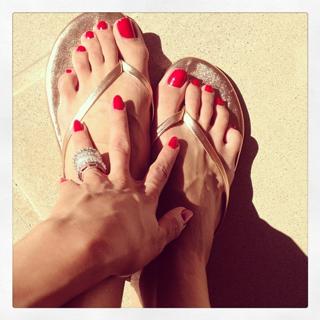 Leyla Milani feet photo thumbnail