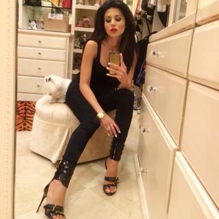 Leyla Milani feet photo thumbnail