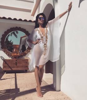 Leyla Milani feet photo thumbnail