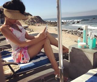 Leyla Milani feet photo thumbnail