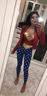 Leyla Milani feet photo thumbnail