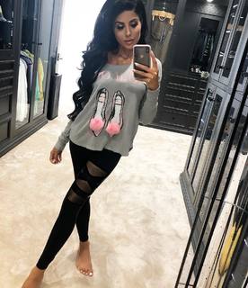 Leyla Milani feet photo thumbnail