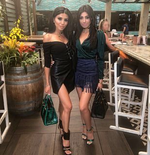 Leyla Milani feet photo thumbnail