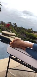 Leyla Milani feet photo thumbnail