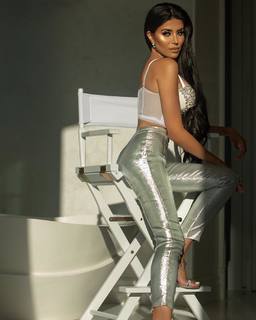 Leyla Milani feet photo thumbnail