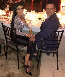 Leyla Milani feet photo thumbnail