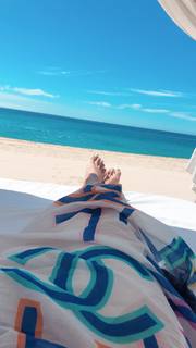 Leyla Milani feet photo thumbnail