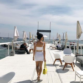 Leyla Milani feet photo thumbnail