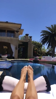 Leyla Milani feet photo thumbnail