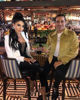 Leyla Milani feet photo thumbnail